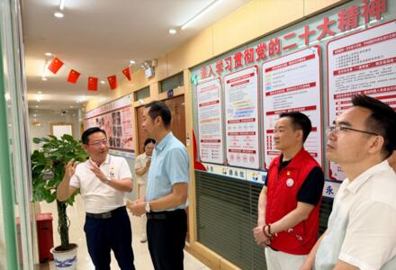沙井街道组织部鲁攀部长一行莅临德永信集团视察指导党建与企业发展工作